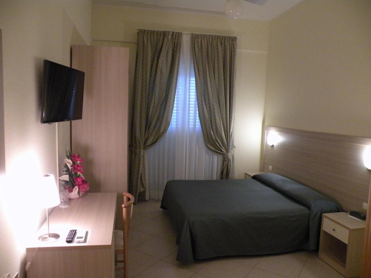 Parrini Hotel 3*